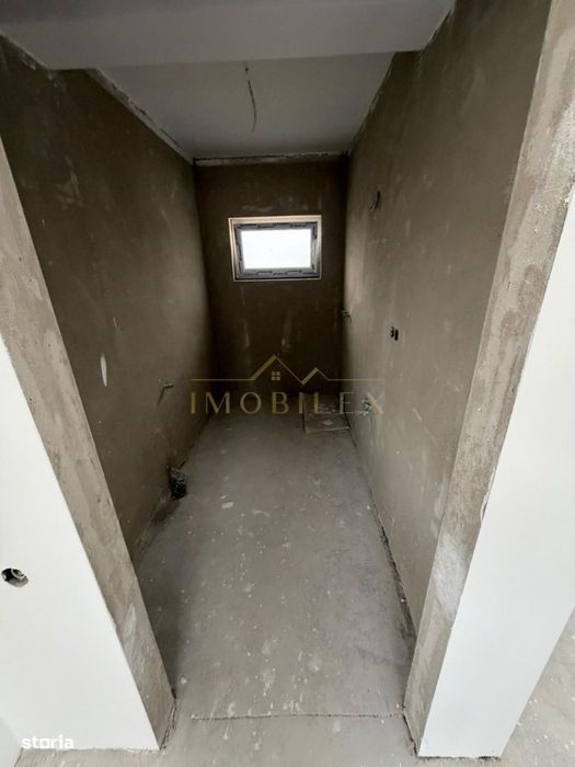 Casa individuala cu 4 camere + Garaj  , panouri fotovoltaice, Dezmir