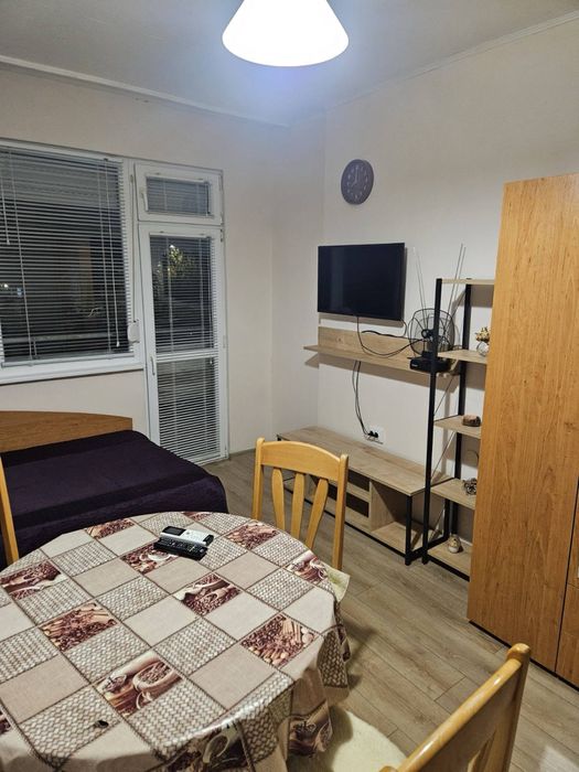 Дава се под наем Едностаен апартамент в Плевен, 9-ти квартал - 25 кв.м за 178.5 € - Снимка #4