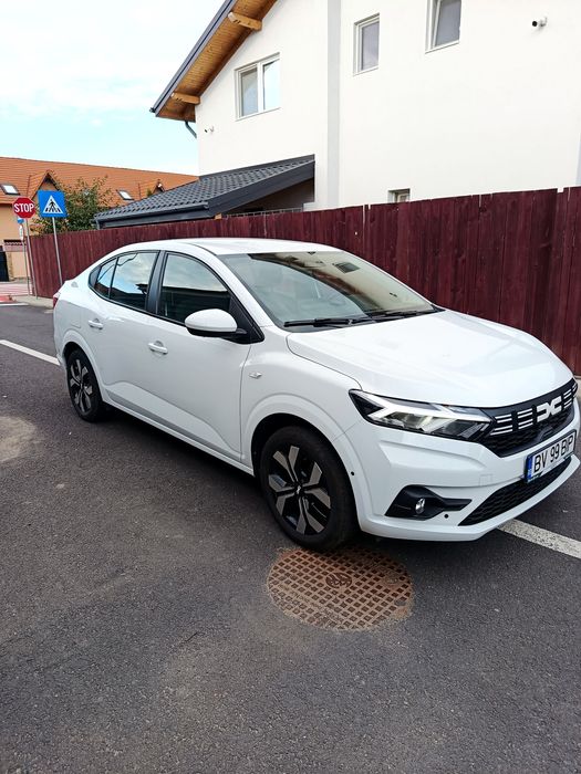 Vând Dacia Logan Journey înmatriculat 25.09.2025
