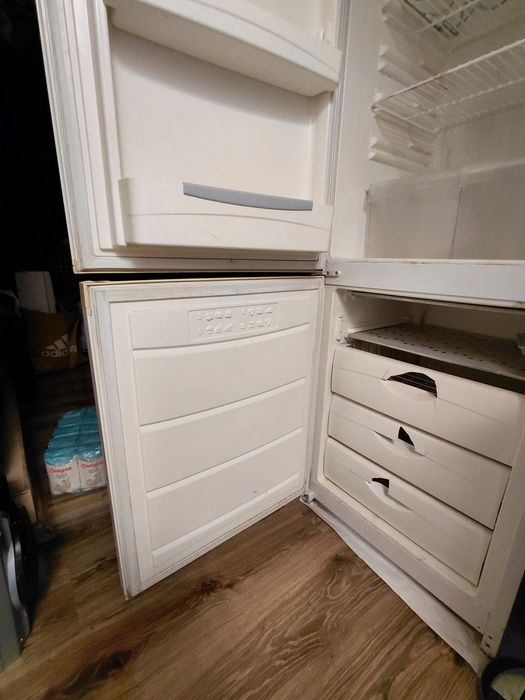 Хладилник с фризер Whirlpool