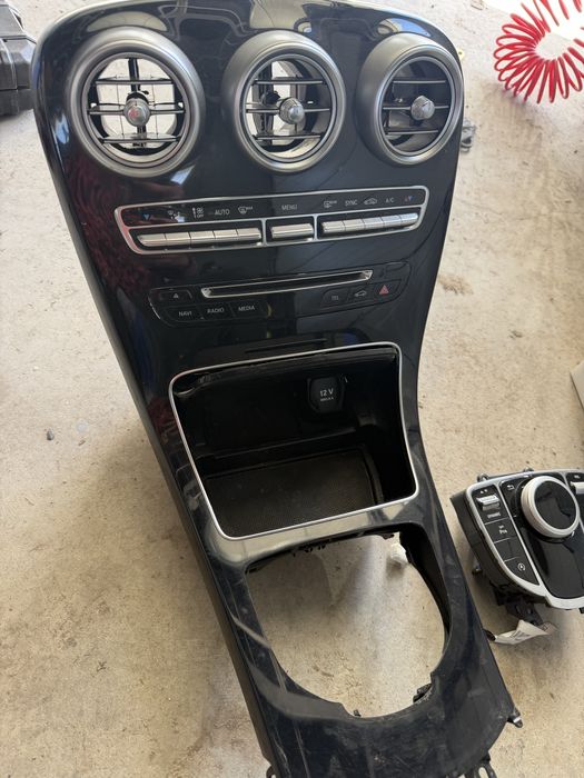 Централна конзола барче Mercedes C class W205 мерцедес ц класа в205