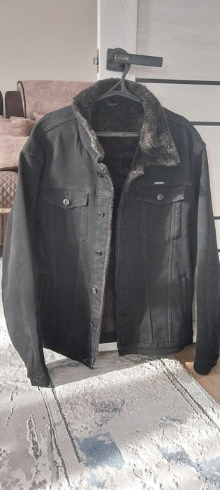 Джинсовка куртка с мехом .черный