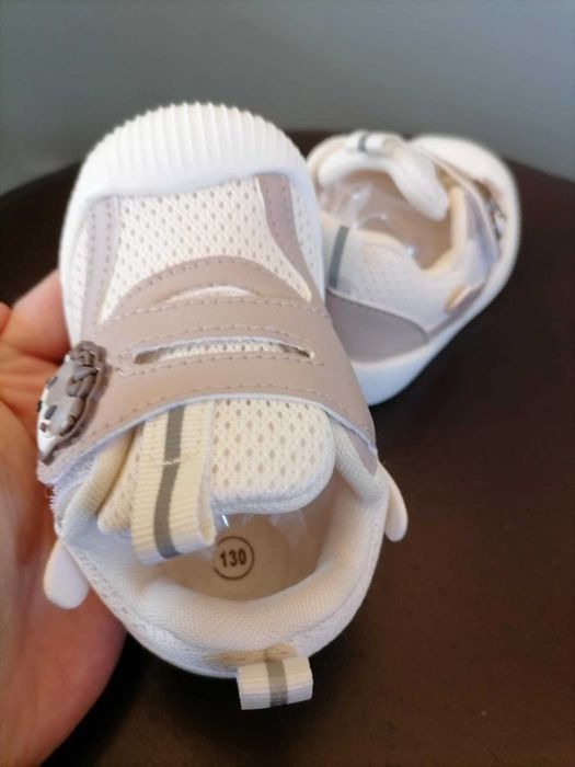 Papucei usori marimea 22