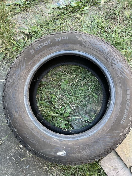 продам шины зимние, шипы 100% (195/65 R15)
