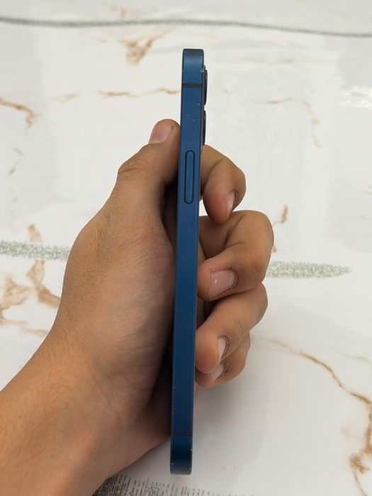 Продам Iphone 12 синий