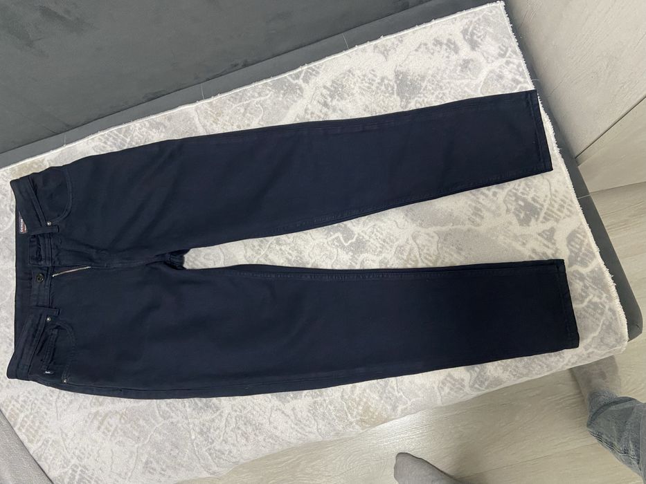 Новые джинсы Denim