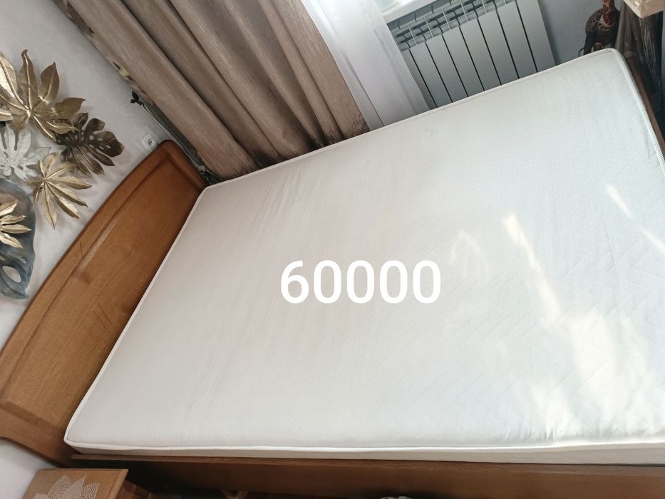 Продам вместительный угловой шкаф