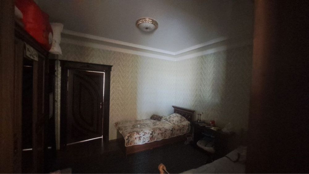 Парвоз махалля 8 комнат 5.3-сотих отличная локация