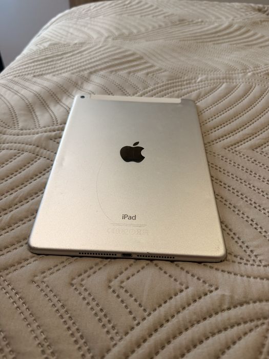 Ipad Air 2 64 gb silver - много добро състояние