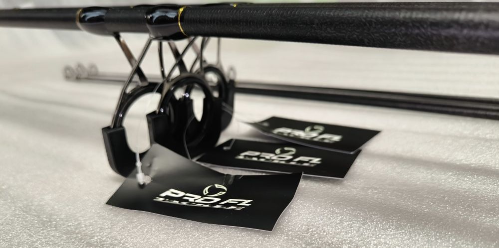 SET 3 Lansete Crap FL VIPER 3.90m 3.5 LBS 2 tronsoane Super Slim