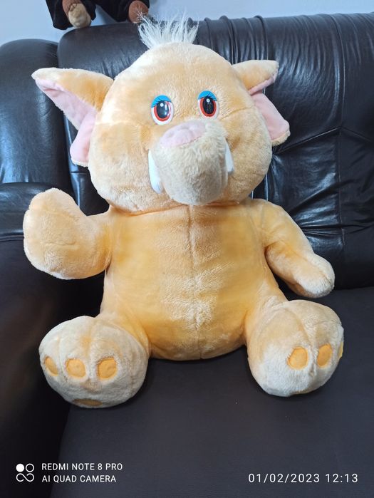 Плюшена играчка слонче