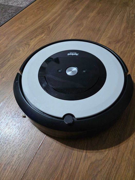 Робот прахосмукачка iRobot Roomba e5