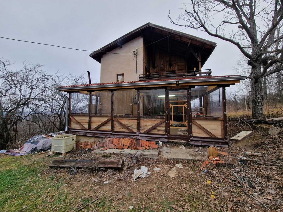 Изработка на Ветроупорни завеси, Сенници, Врати за навеси и Навеси!