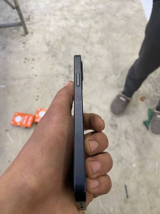 IPhone 12 64gb sotiladi