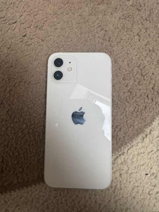 Iphone 12 simplu, alb