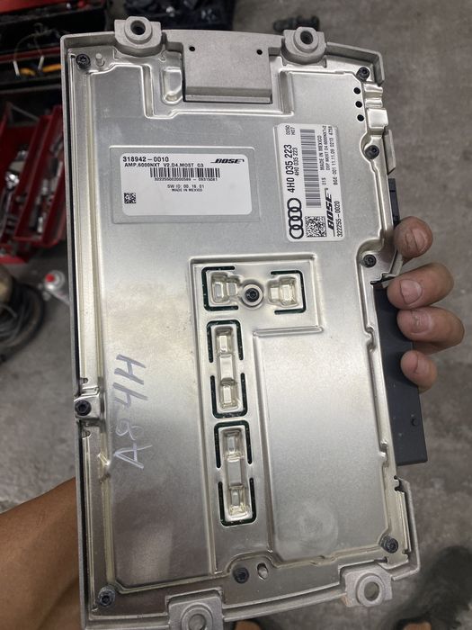 Усилвател BOSE за Audi A8 d4, Ауди 2010-2017г