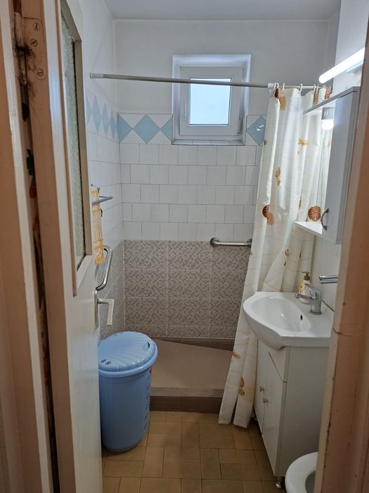 Inchiriez apartament 2 camere