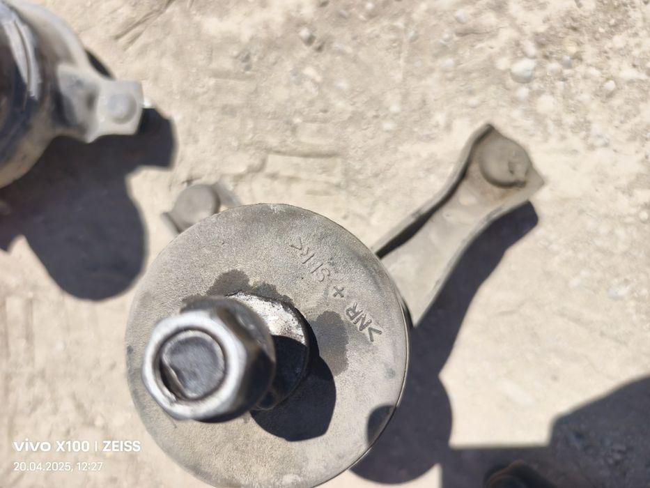 Подушки на ДВС Камри 50