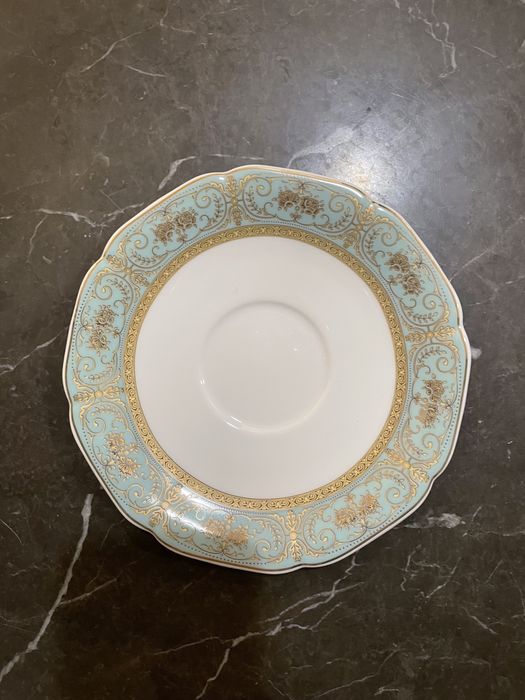 Продам срочно посуду