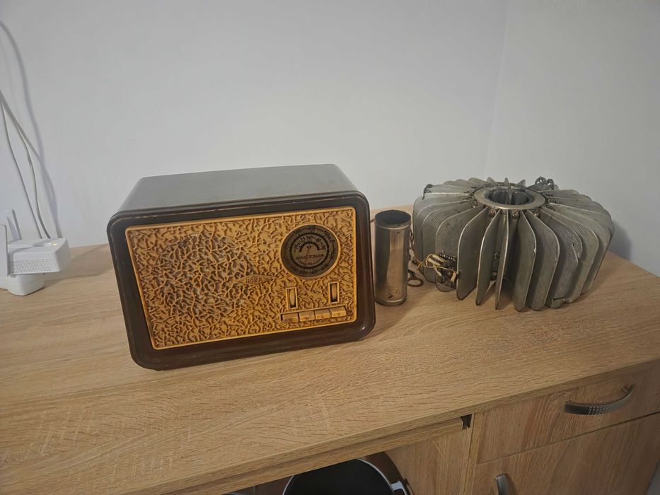 Radio Hora S-603B/ radio vechi pe lampi/ radio popular Bucuresti 1960