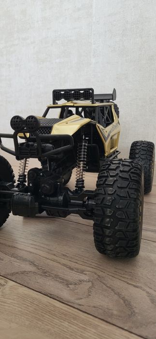 Машинка радиоуправляемая