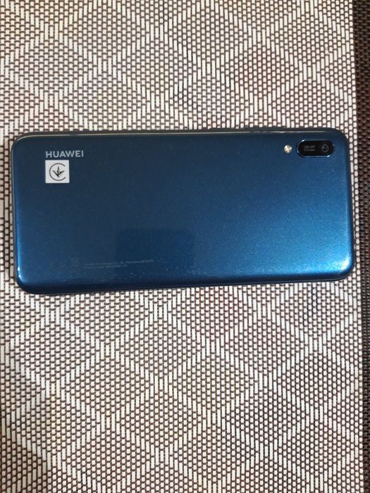 HUAWEI Y6 2019 като нов