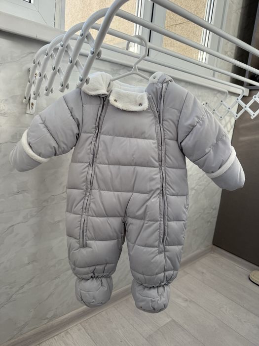 Продам детские комбинезоны