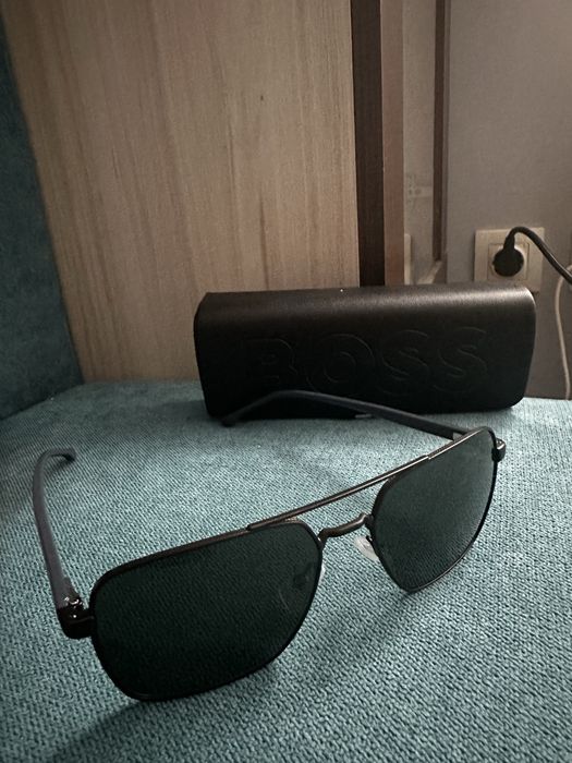 Слънчеви очила BOSS с гаранция