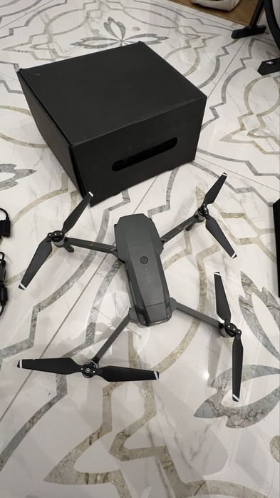 Квадрокоптер (дрон) DJI Mavic Pro