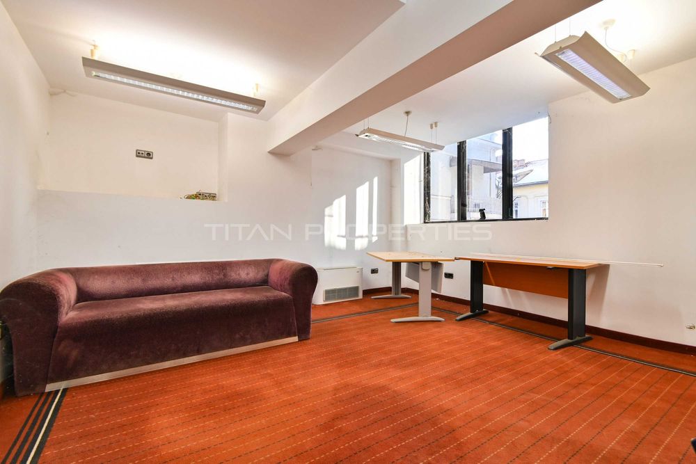 Продава се Офис в София, Център - 1255 кв.м за 2789 €/кв.м - Снимка #10