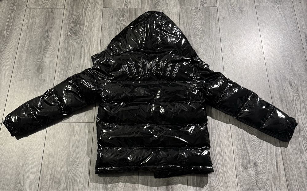 Geaca Trapstar Neagra Lucioasa / Premium 2025