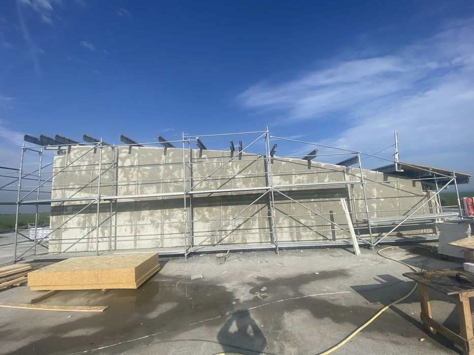 Executăm Tencuieli mecanizate pompă 220w