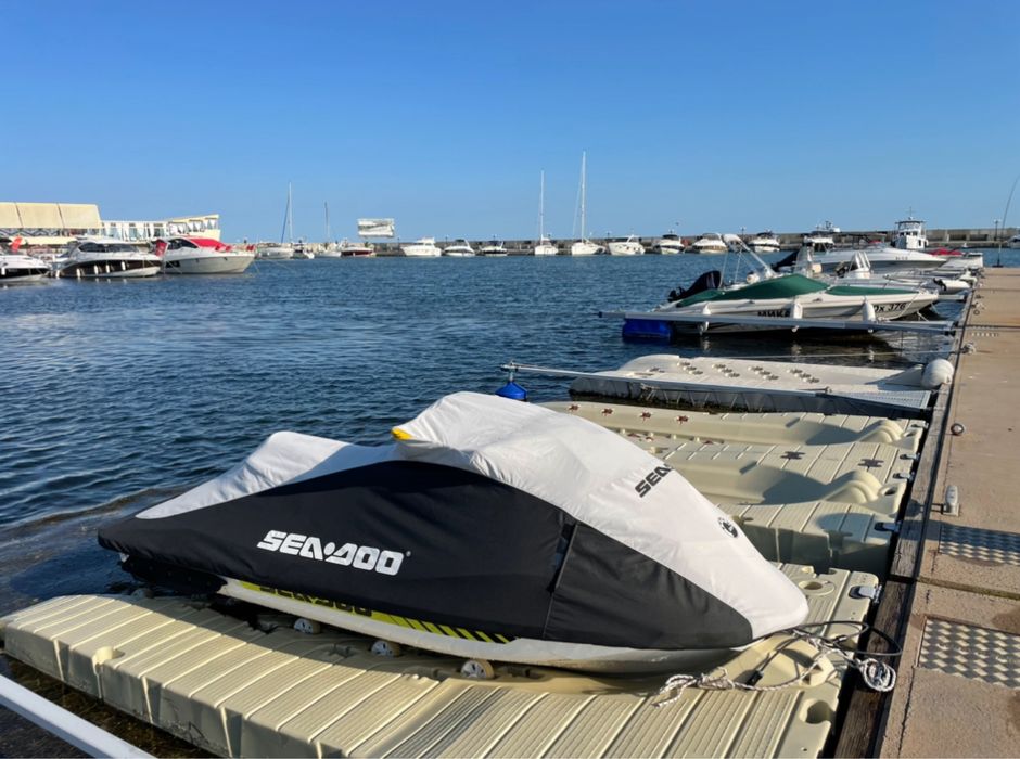 Джет понтон пристанище Марина Диневи