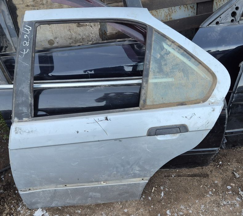 Задние двери на бмв е36