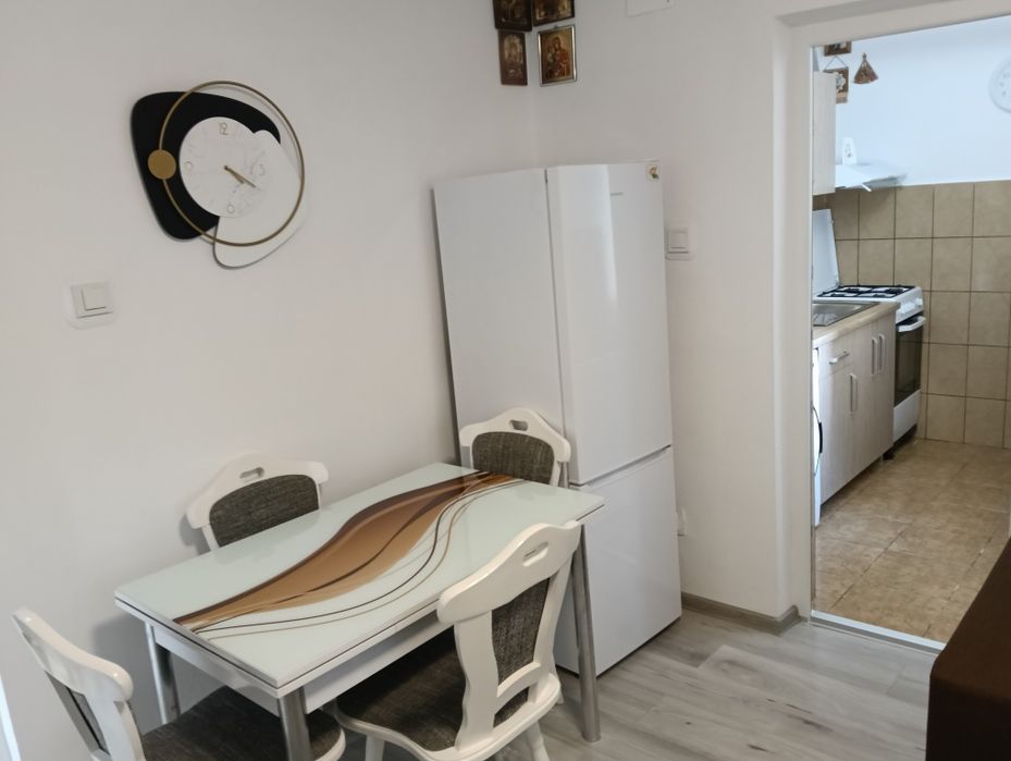Garsoniera de închiriat