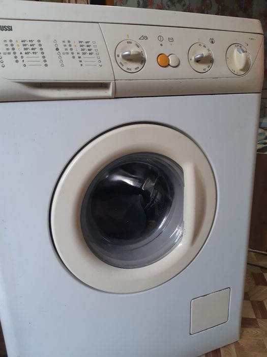 Стиральная машинка ZANUSSI