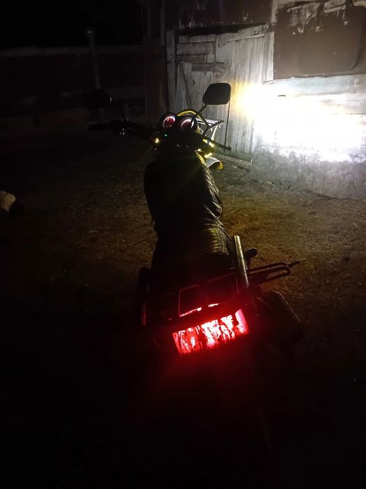 Продам,мотоцикл 200куб