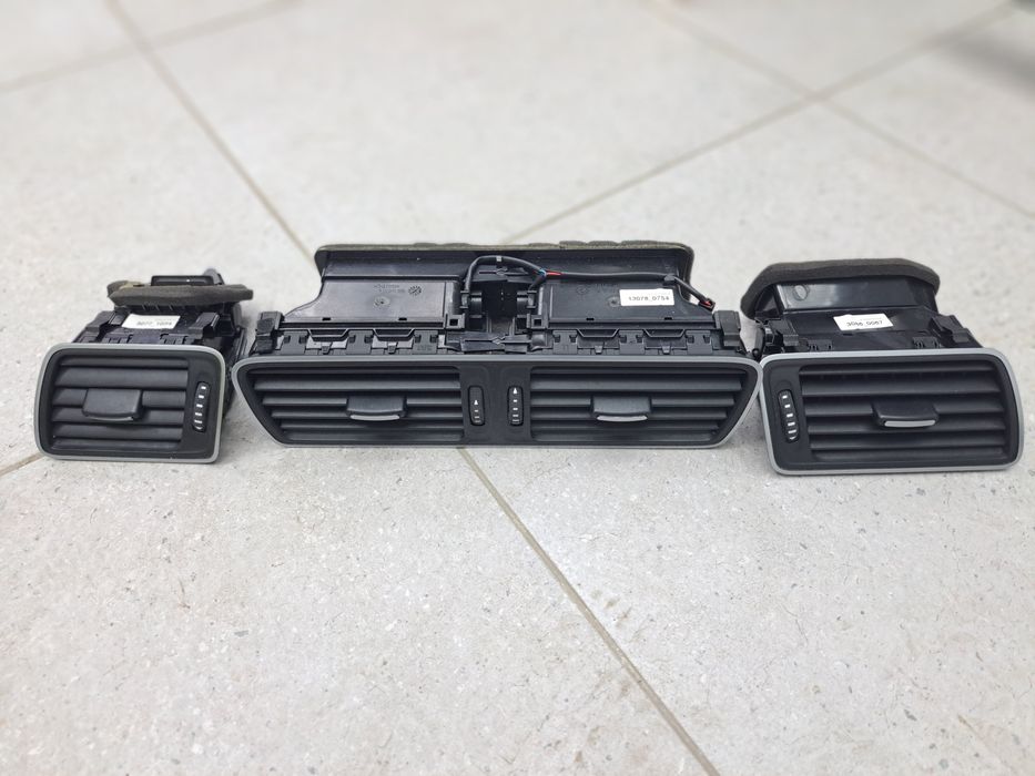 Volan comenzi, spira, trimuri, grile aer,  panou clima, oglinzi passat