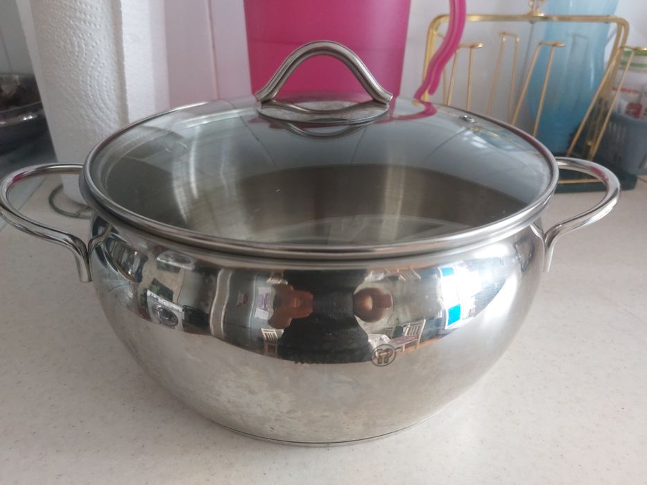 Продам кастрюли из нержавеющей стали