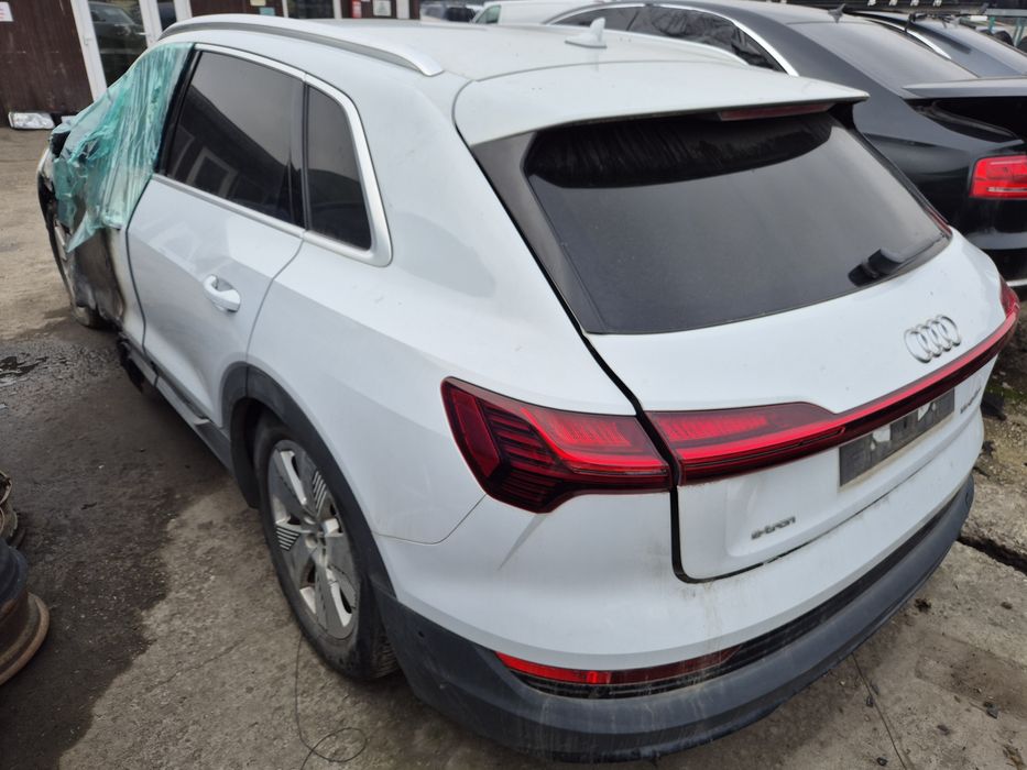 Dezmembram Audi E Tron 2020 55 Quattro