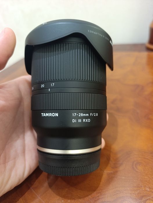 Обектив Tamron 17-28  на аппарат Sony