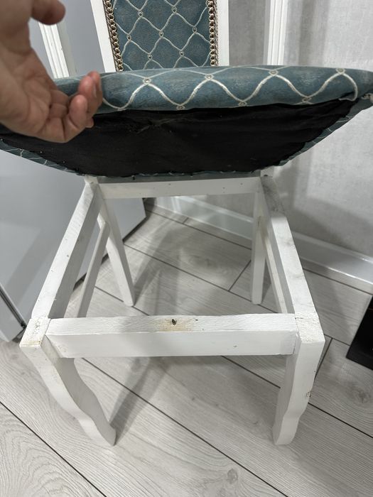 Стулья кухонные 4 шт