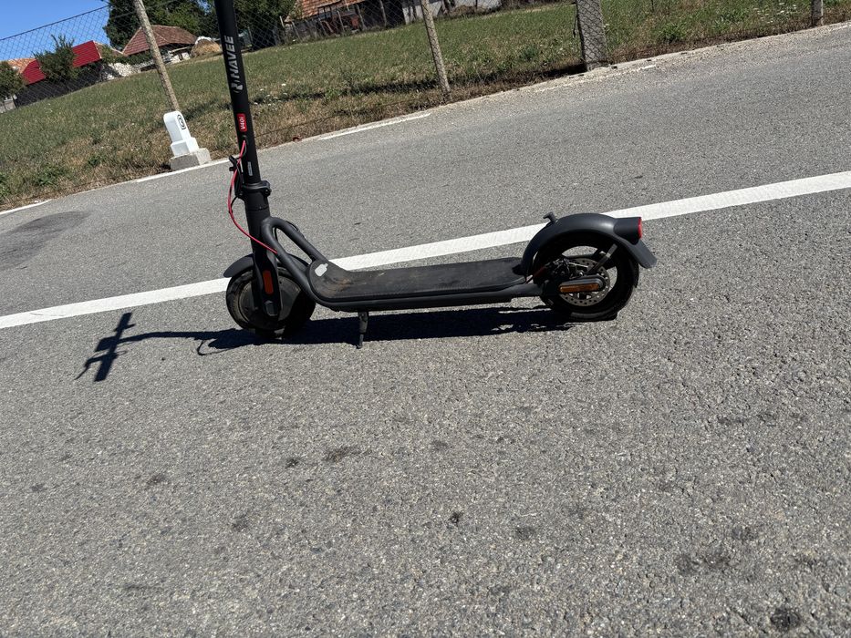 Vand trotineta electrica Navee v40i