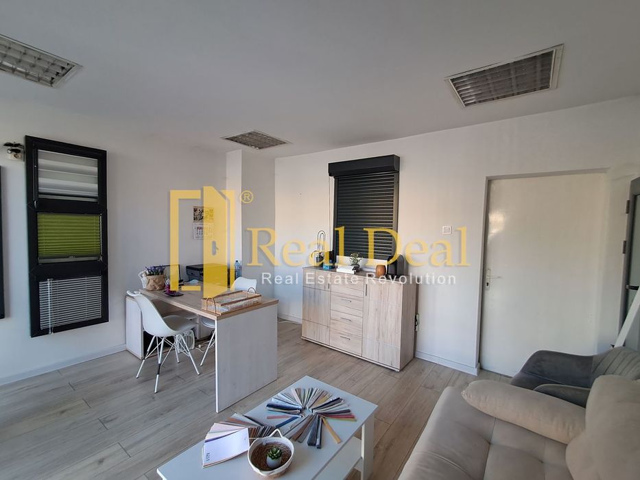 Дава се под наем Магазин в София, Зона Б-18 - 25 кв.м за 300 € - Снимка #1