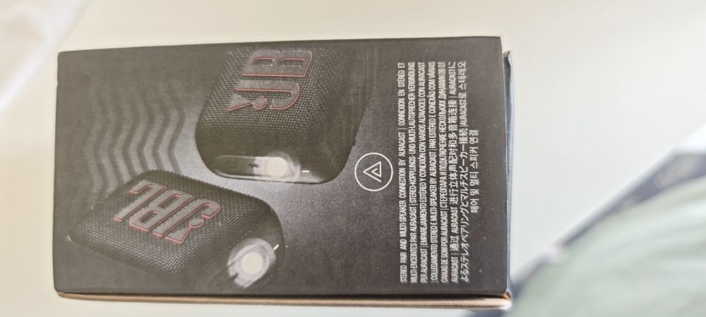 Противная колонка JBL GO4