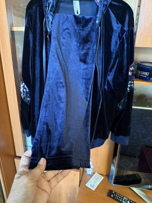 Костюмы с брюками 10/10