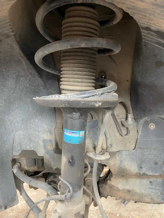 Предни амортисьори BMW E83 Х3