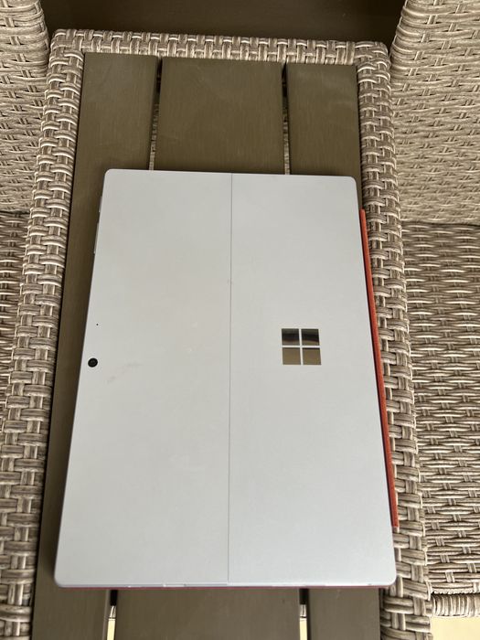 Laptop Windows Surface 7 Pro