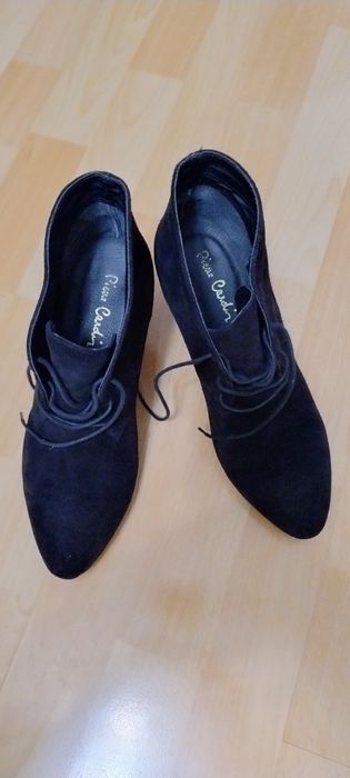 Botine cu toc Pierre Cardin