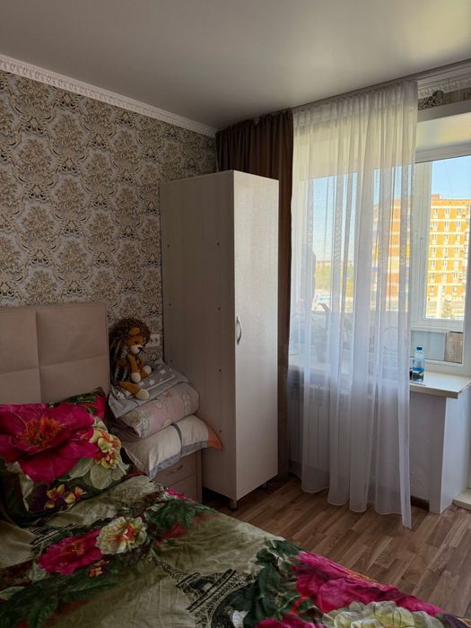 Продам шкаф пенал